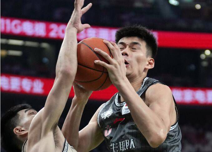 天空上尉与明日世界 下载