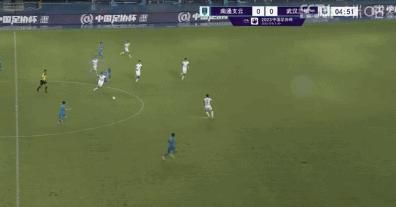 女生打扑克