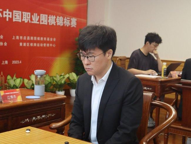 韩国三级做爰楼梯在线